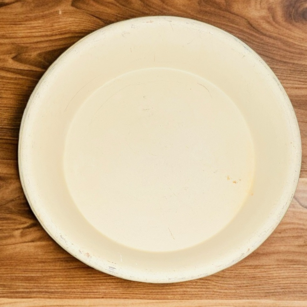 Vintage Pampered Chef - 8" Round Stoneware Cake Pan K-066 New